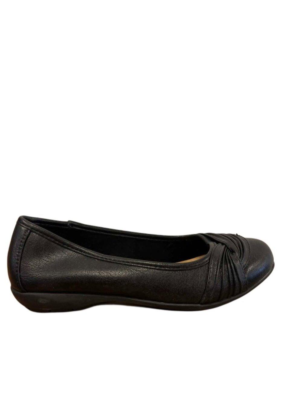 White Mountain Sable Black Faux Leather Gathered Flats Size 5 - P1